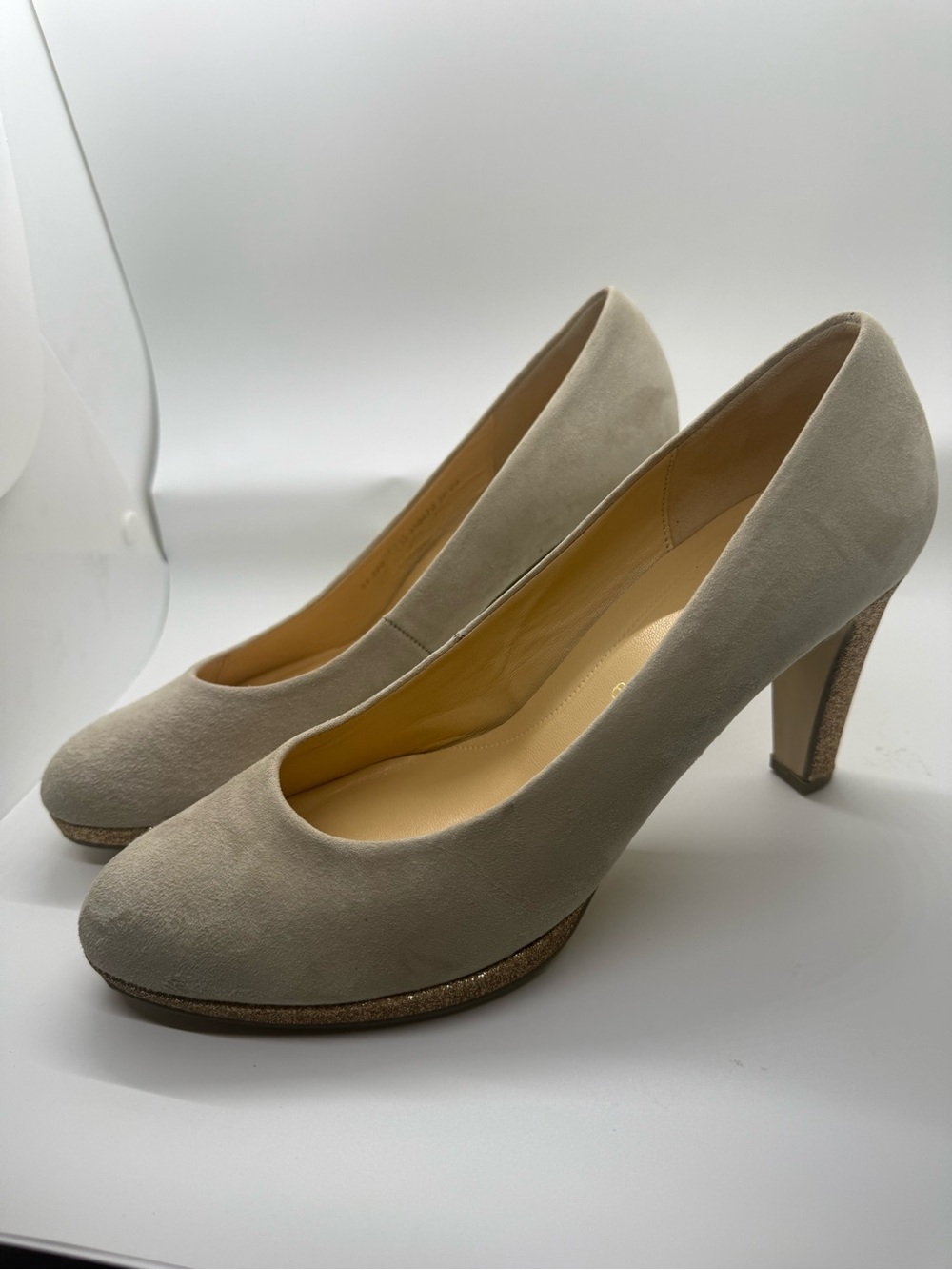 Gabor Suede Pumps in Light Taupe with Subtle Gold Metallic Platform